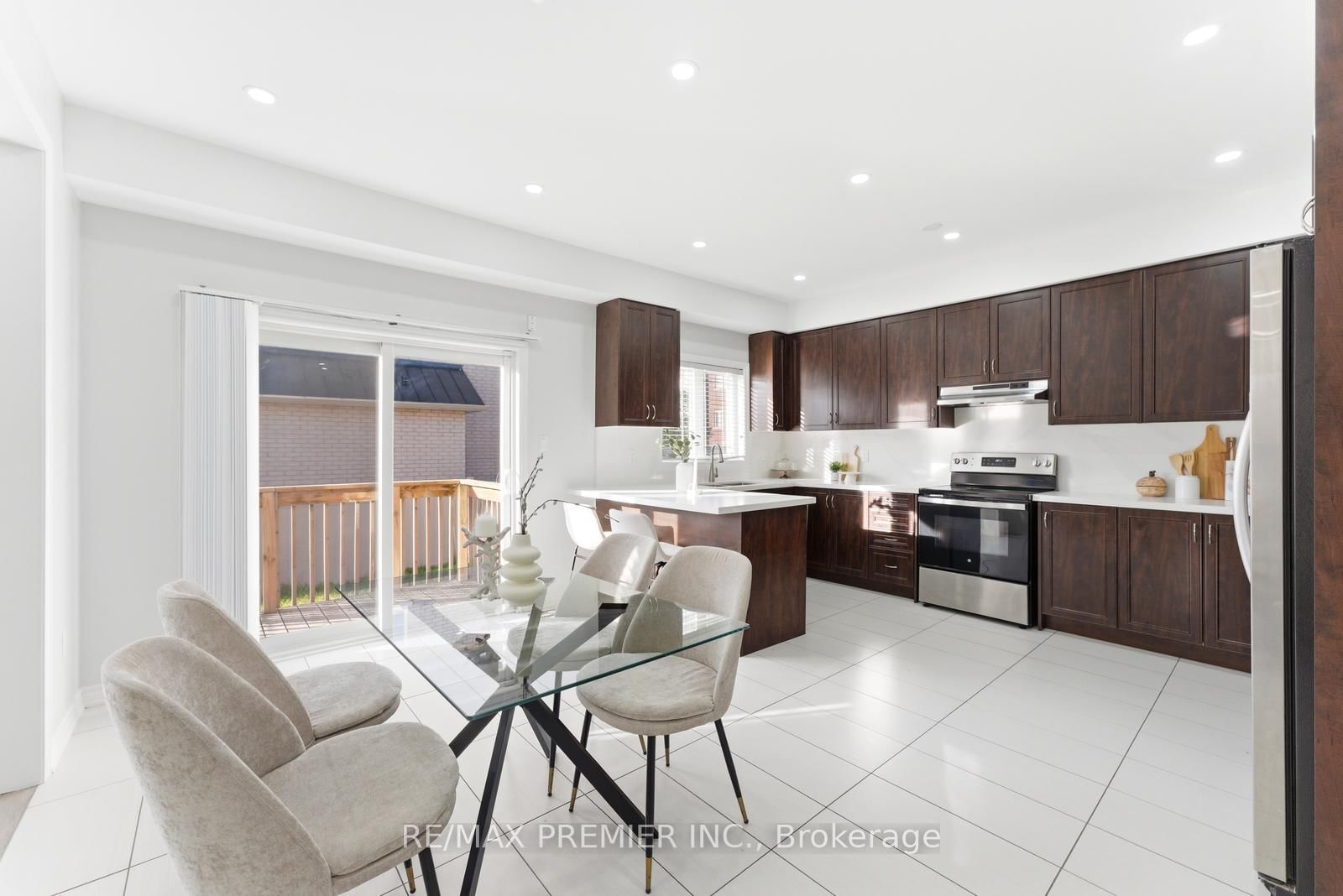 122 Mckenzie Way • Bradford West Gwillimbury, ON photo 13