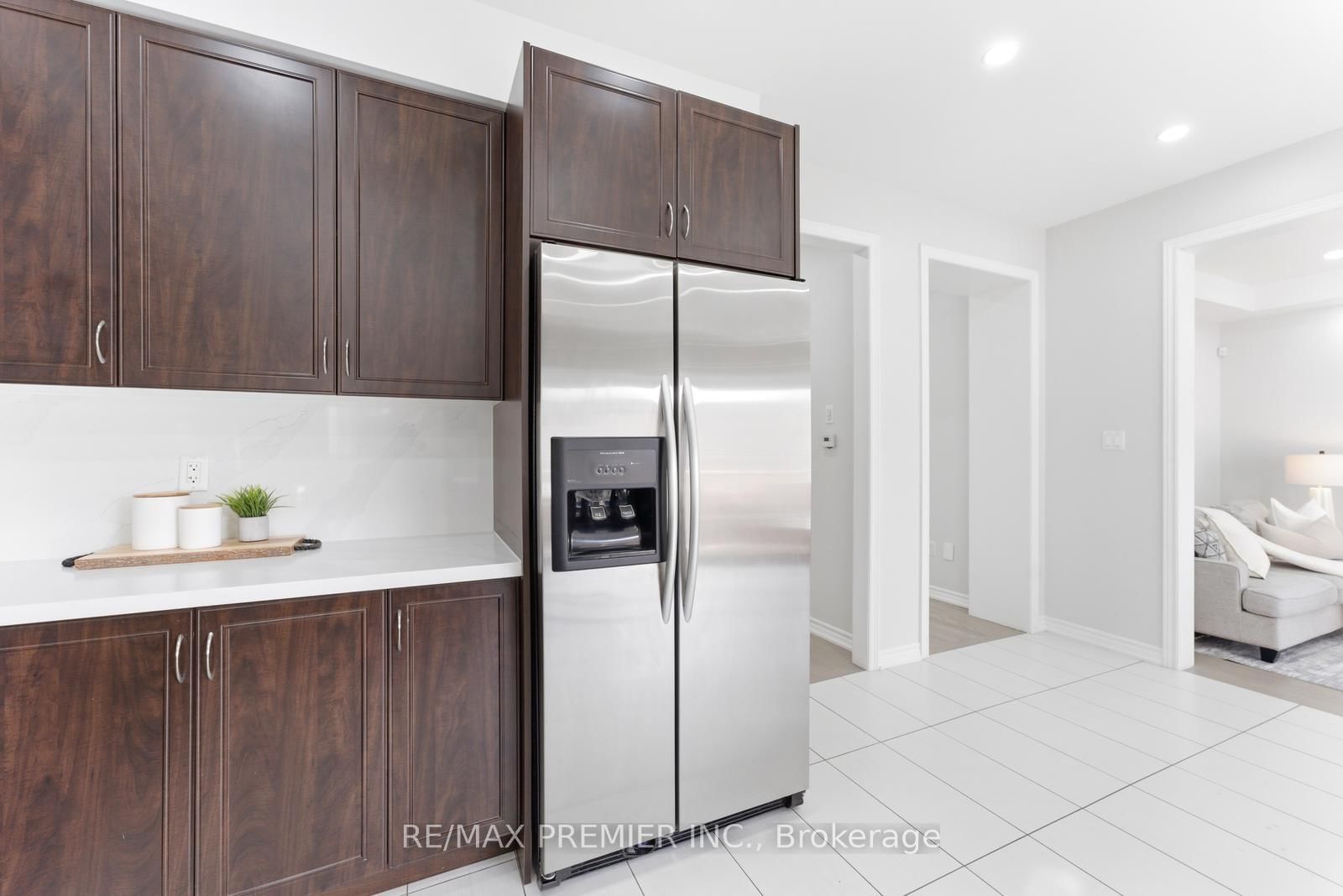 122 Mckenzie Way • Bradford West Gwillimbury, ON photo 18