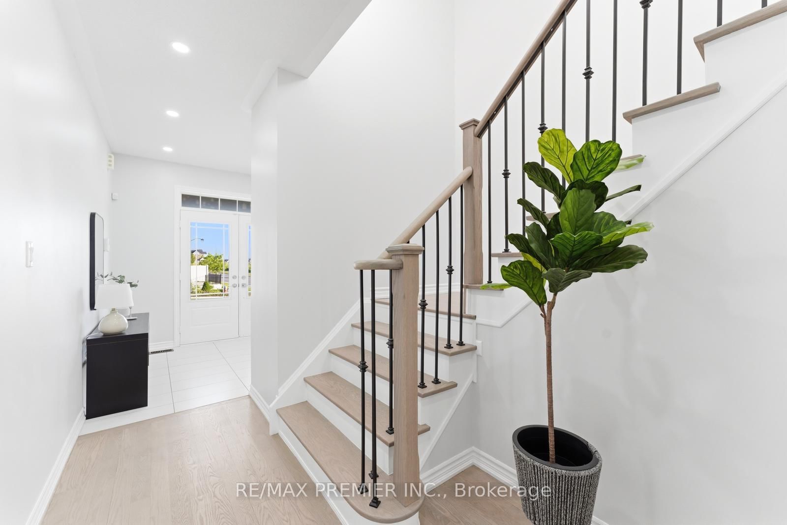 122 Mckenzie Way • Bradford West Gwillimbury, ON photo 24