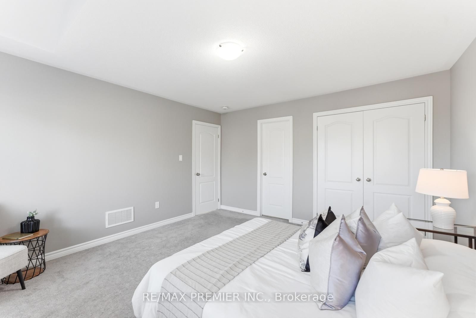 122 Mckenzie Way • Bradford West Gwillimbury, ON photo 36