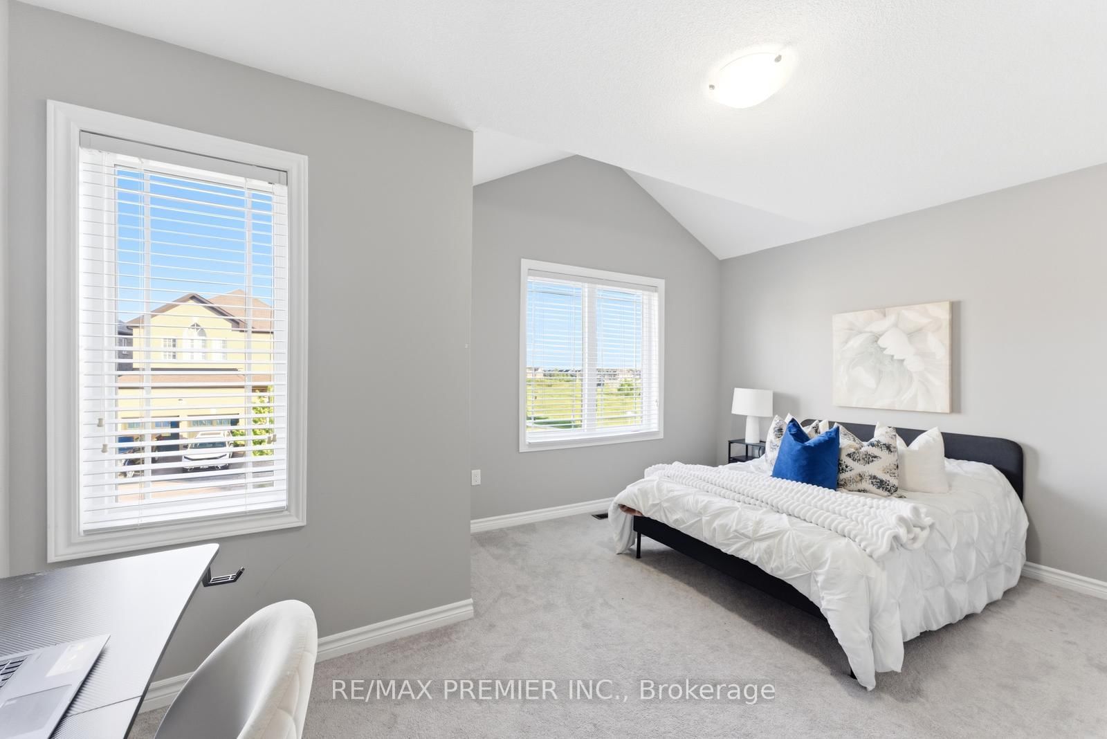 122 Mckenzie Way • Bradford West Gwillimbury, ON photo 38