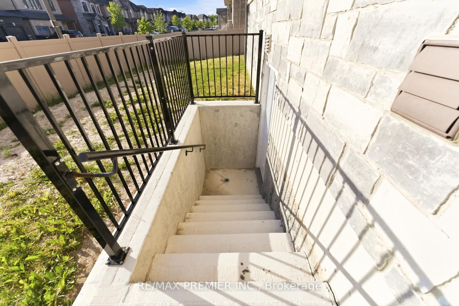 122 Mckenzie Way • Bradford West Gwillimbury, ON photo 41