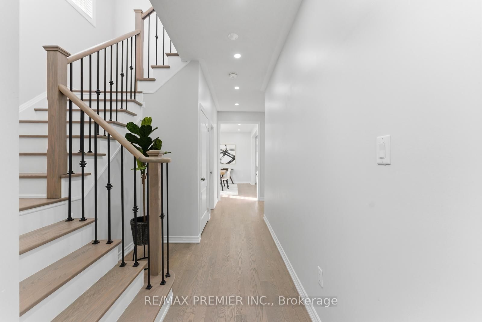 122 Mckenzie Way • Bradford West Gwillimbury, ON photo 6