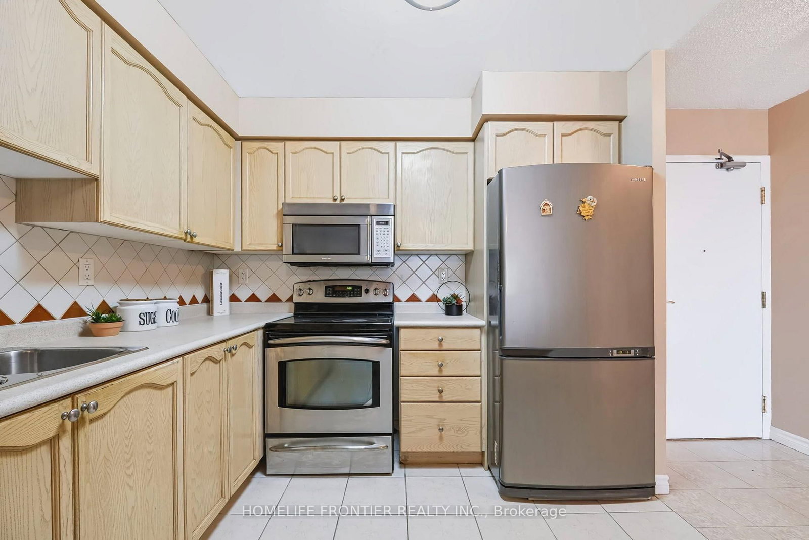 745 New Westminster Drive • #610 • Vaughan, ON photo 8