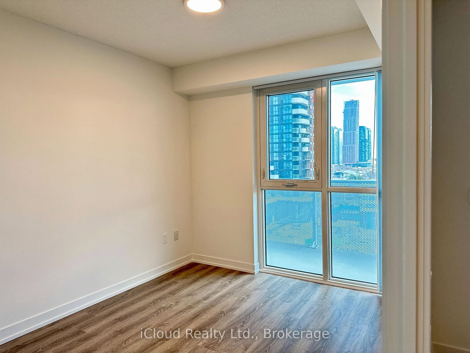 1016-195 Commerce St, Vaughan, view 15