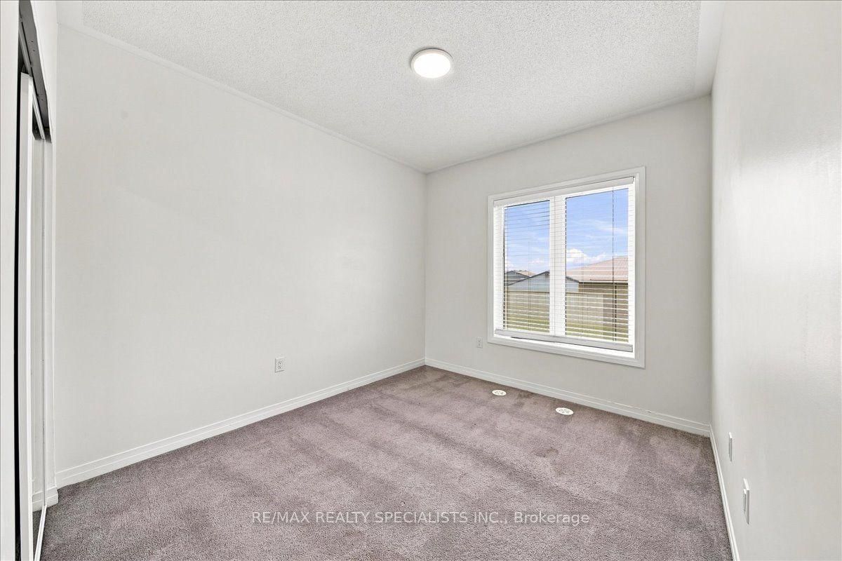 220 Dissette Street • #13 • Bradford West Gwillimbury, ON photo 23