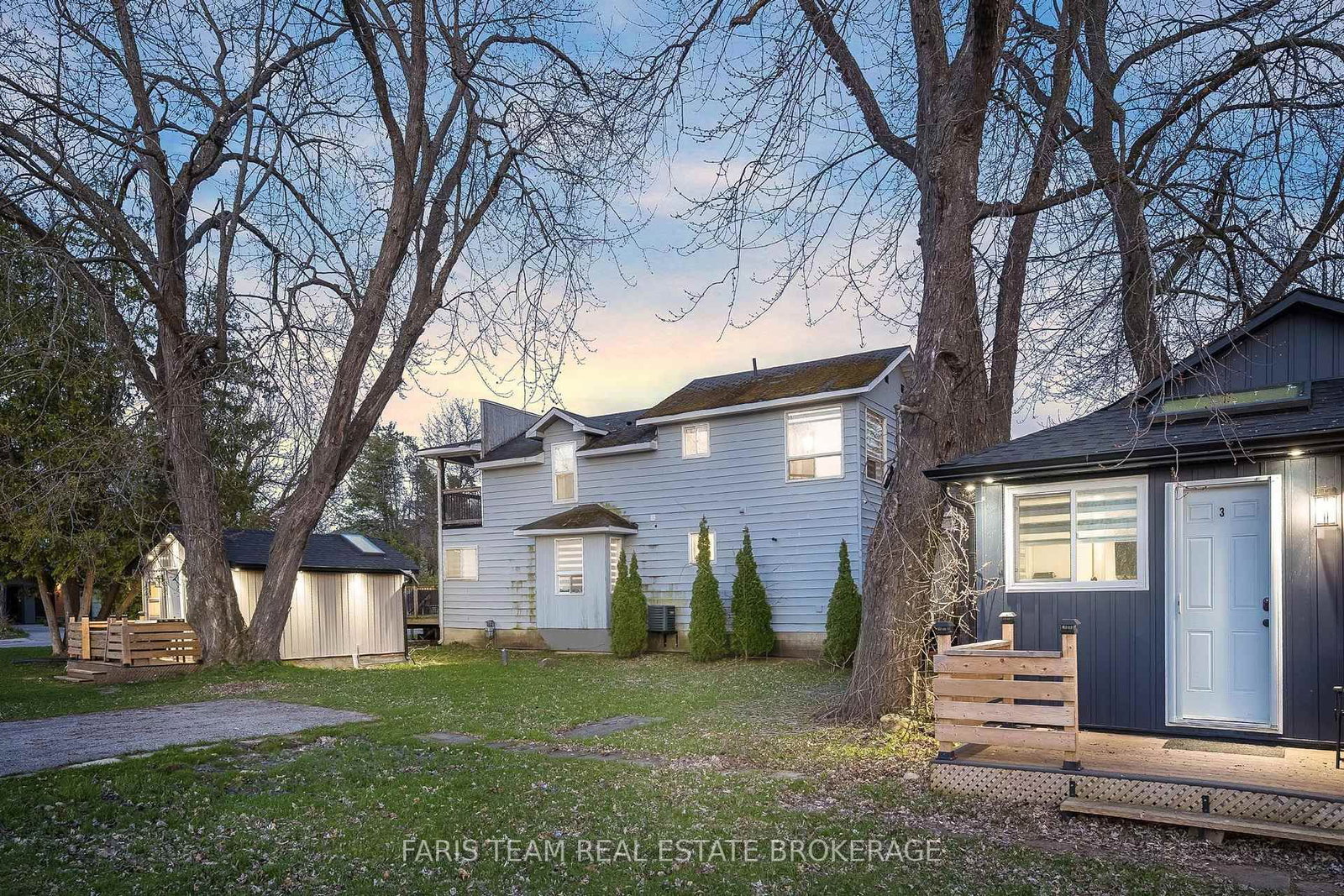 687 Innisfil Beach Road photo 2