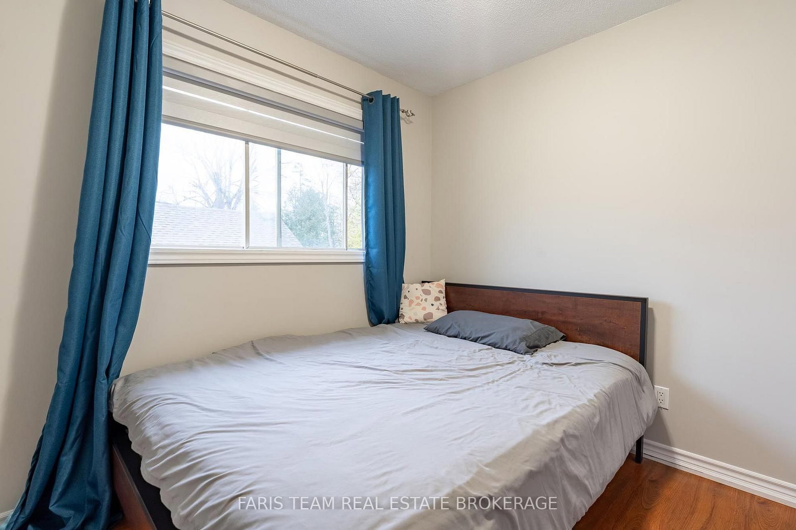 687 Innisfil Beach Road • Innisfil, ON photo 18
