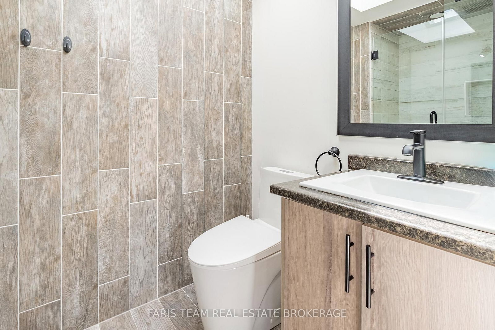 687 Innisfil Beach Road • Innisfil, ON photo 28