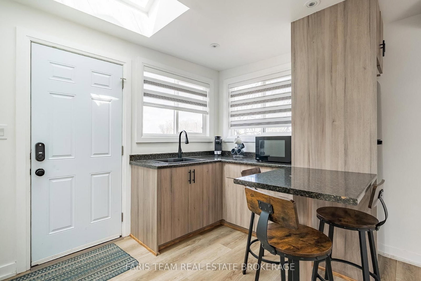 687 Innisfil Beach Road • Innisfil, ON photo 30