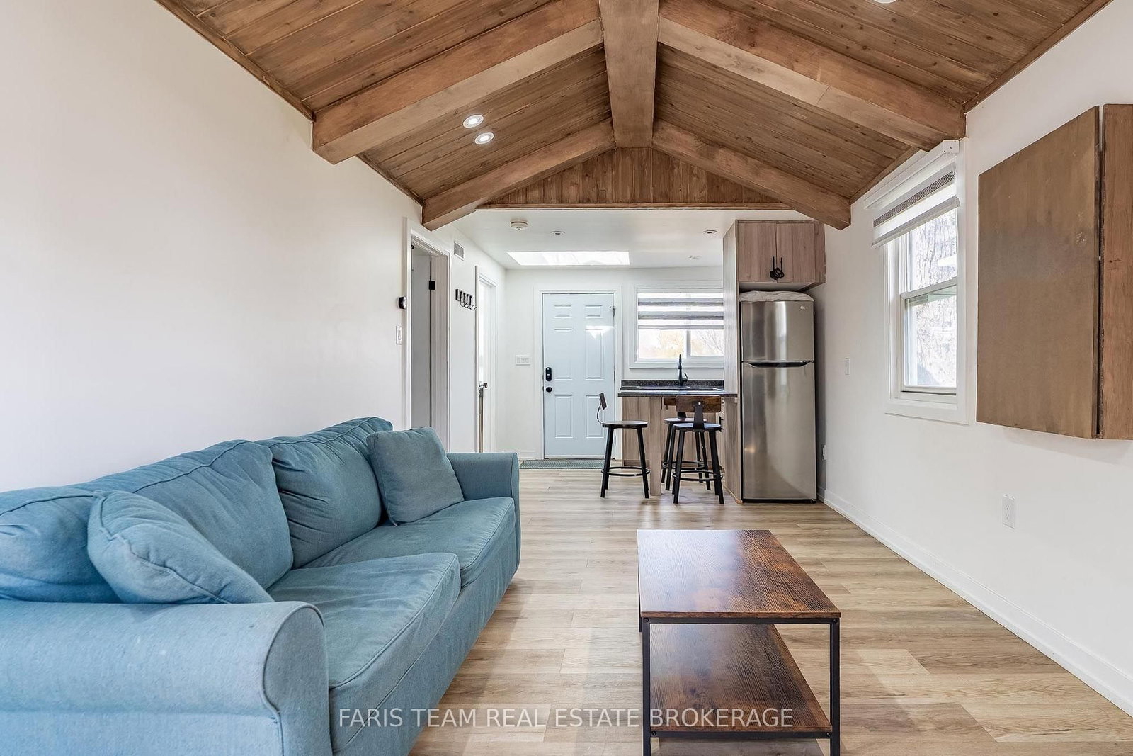 687 Innisfil Beach Road • Innisfil, ON photo 33