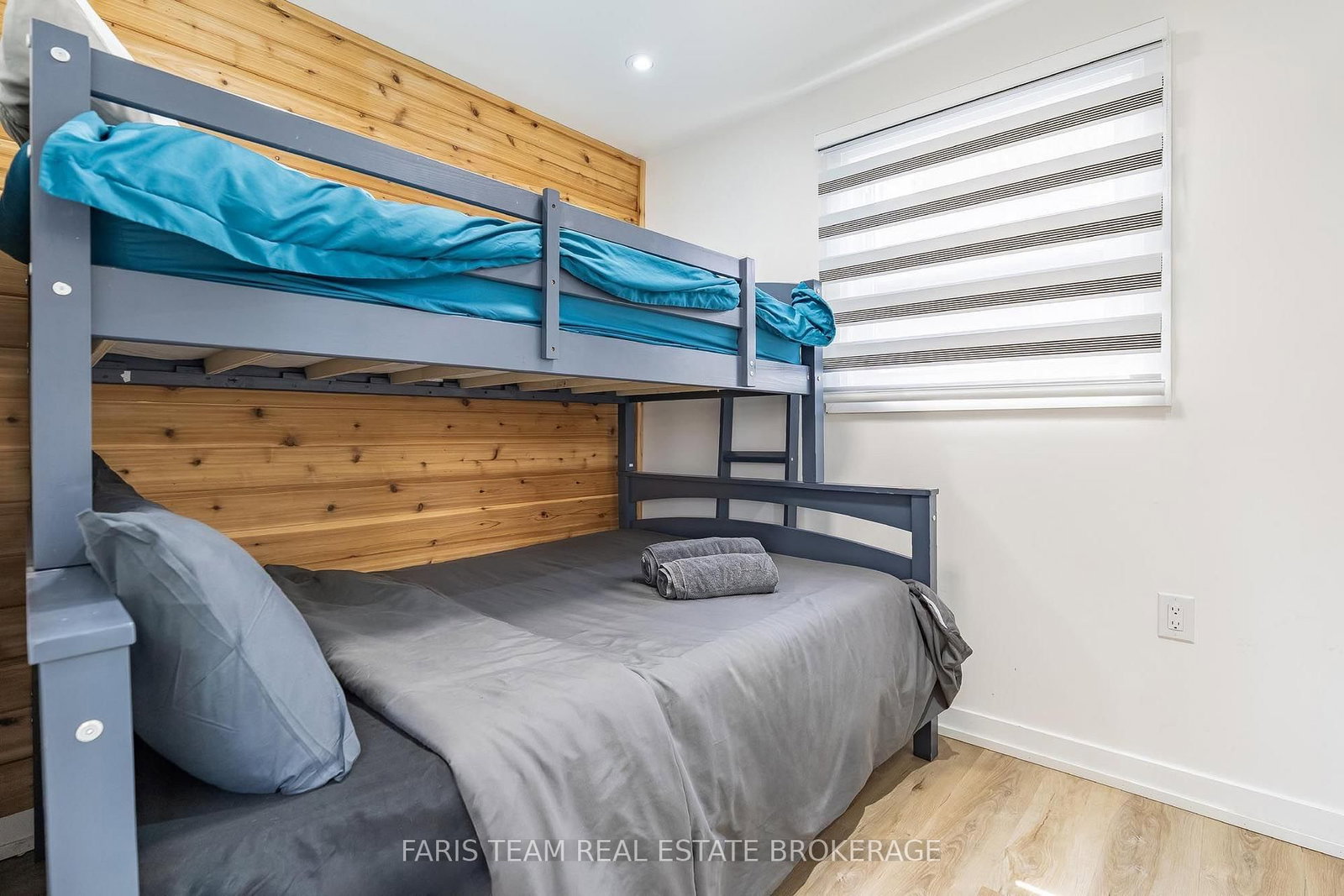 687 Innisfil Beach Road • Innisfil, ON photo 35