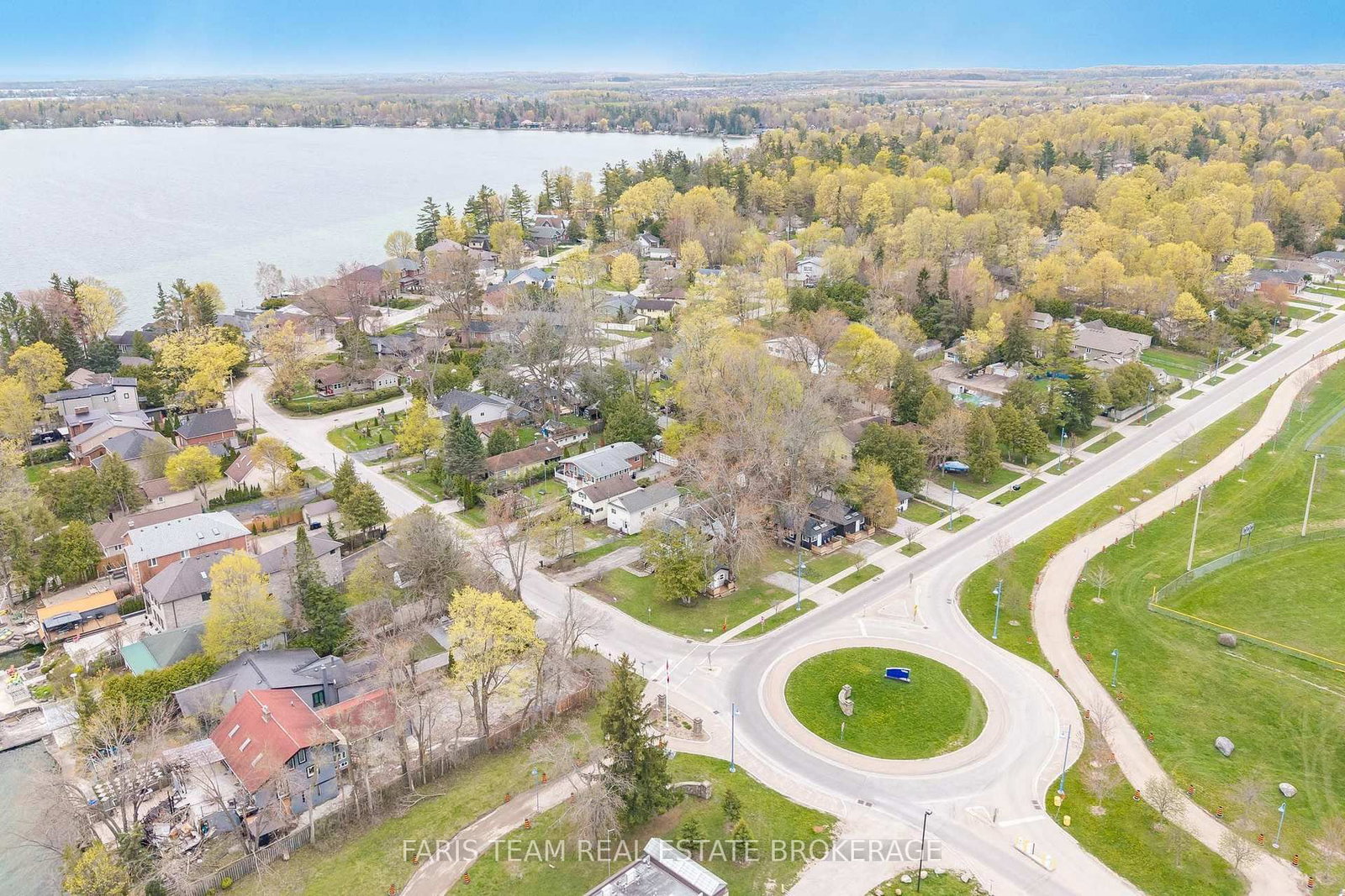 687 Innisfil Beach Road • Innisfil, ON photo 46