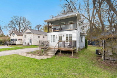 687 Innisfil Beach Road • Innisfil, ON photo 5