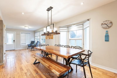 687 Innisfil Beach Road • Innisfil, ON photo 9