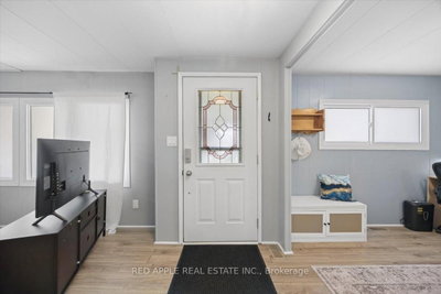 30 Flora Court • Innisfil, ON photo 4