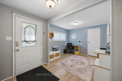 30 Flora Court • Innisfil, ON photo 8