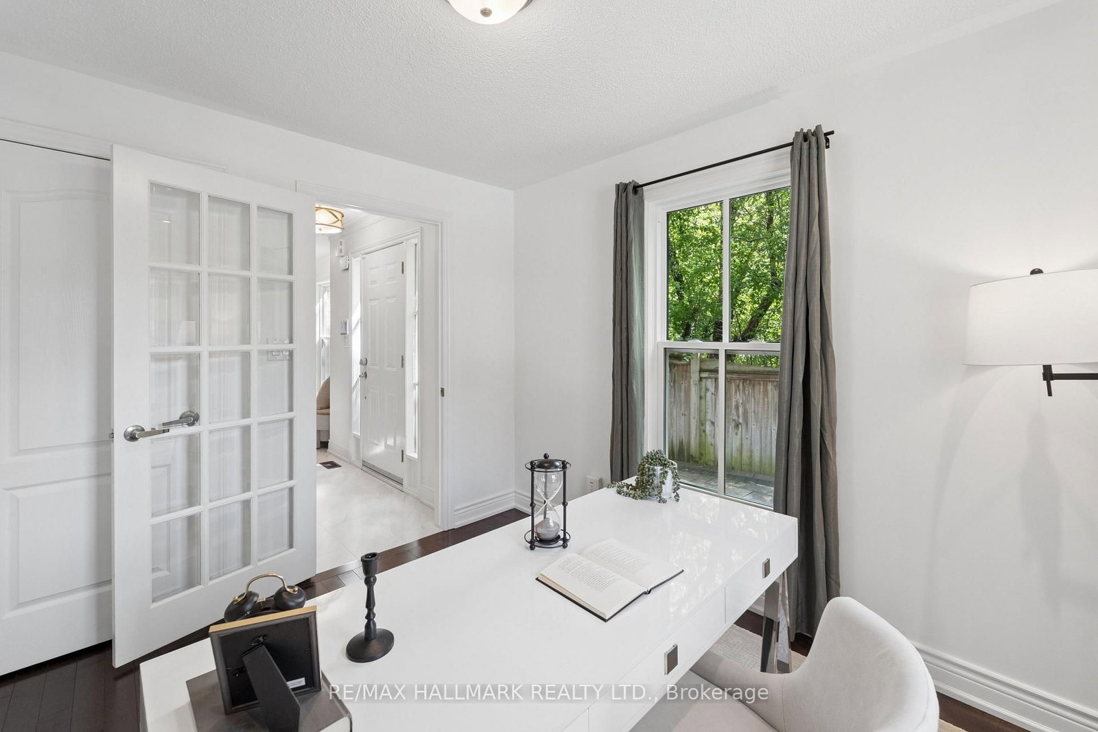 13 E J Lennox Way • Markham, ON photo 6