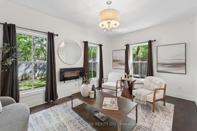 13 E J Lennox Way • Markham, ON photo 8