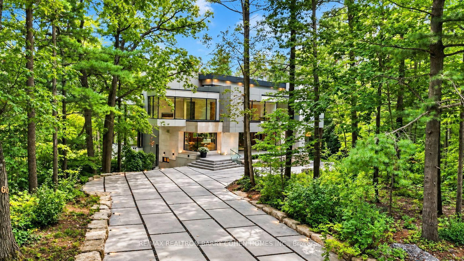60 Forest Ridge Road • Richmond Hill, ON photo 2
