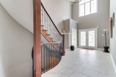 88 Chelsea Crescent • Bradford West Gwillimbury, ON photo 5