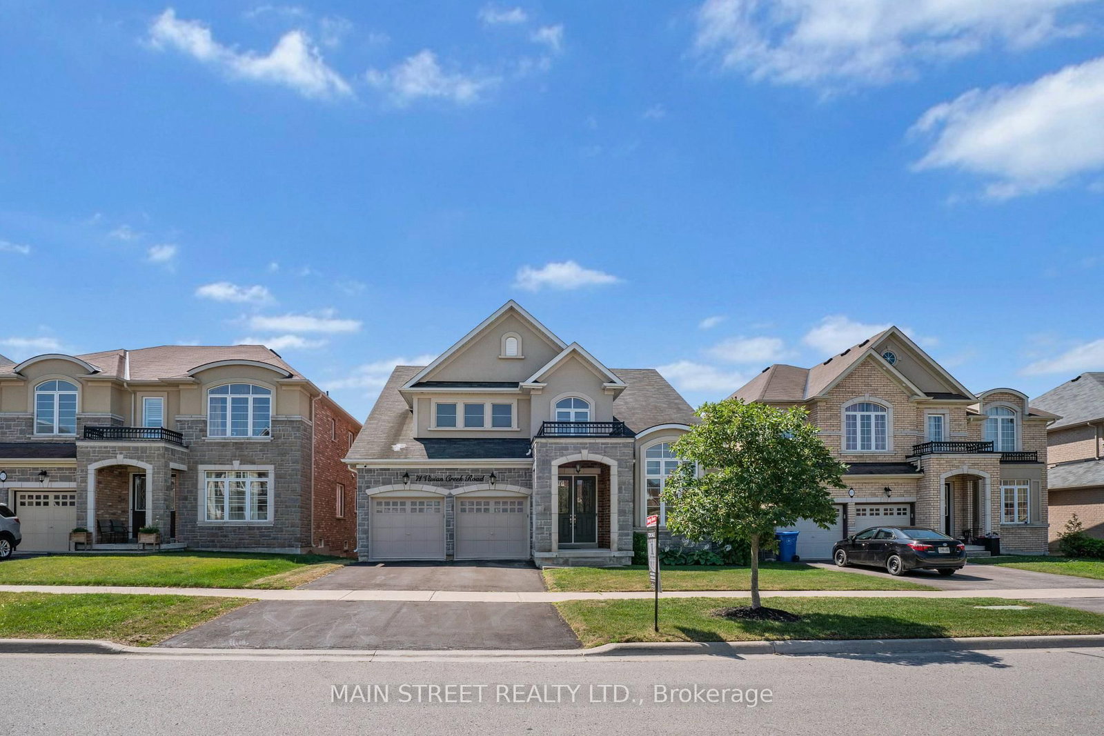 71 Vivian Creek Road • East Gwillimbury, ON photo 2