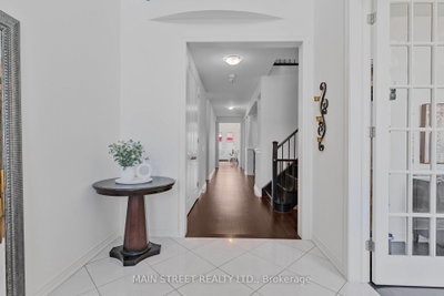 71 Vivian Creek Road • East Gwillimbury, ON photo 5