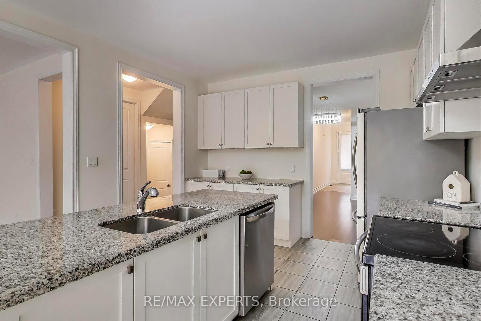 216 Butternut Ridge Trail • Aurora, ON photo 13