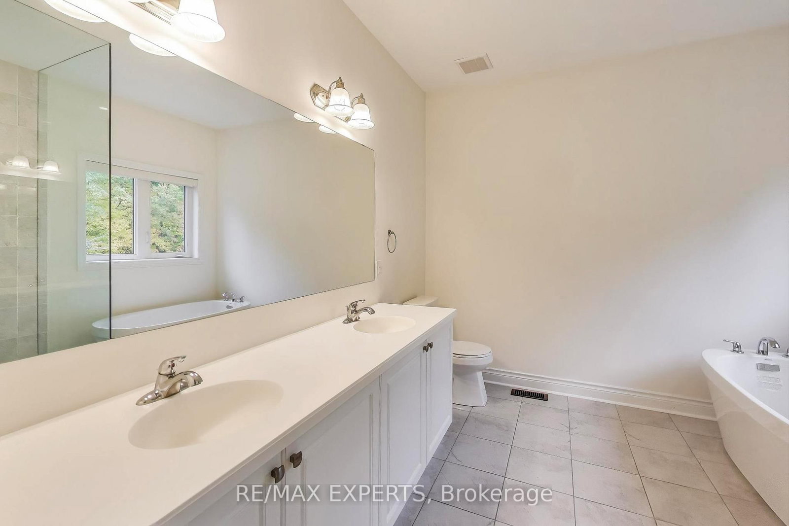 216 Butternut Ridge Trail • Aurora, ON photo 25