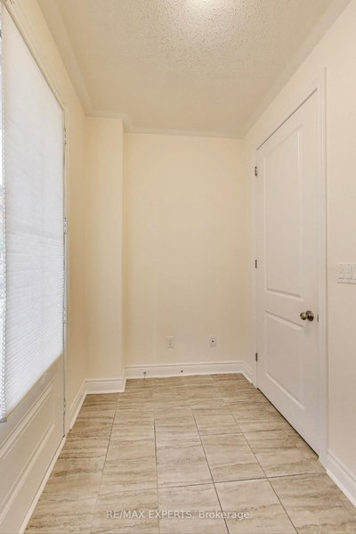 216 Butternut Ridge Trail • Aurora, ON photo 4