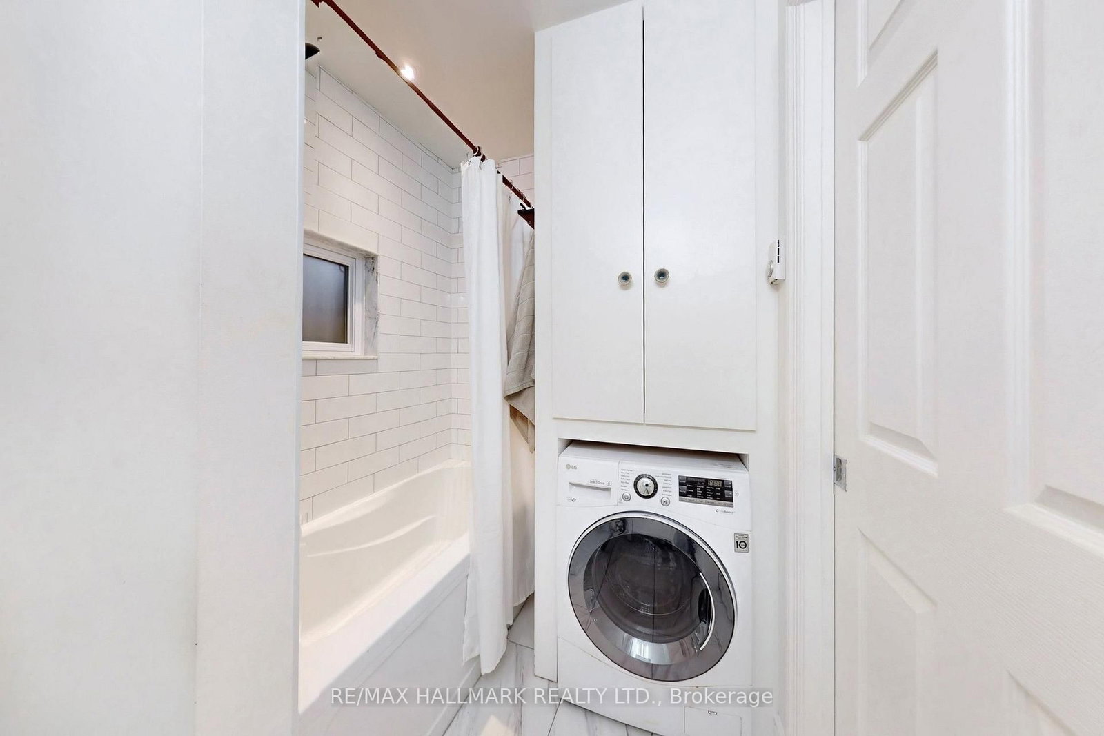 64 Powell Street • Richmond Hill, ON photo 38