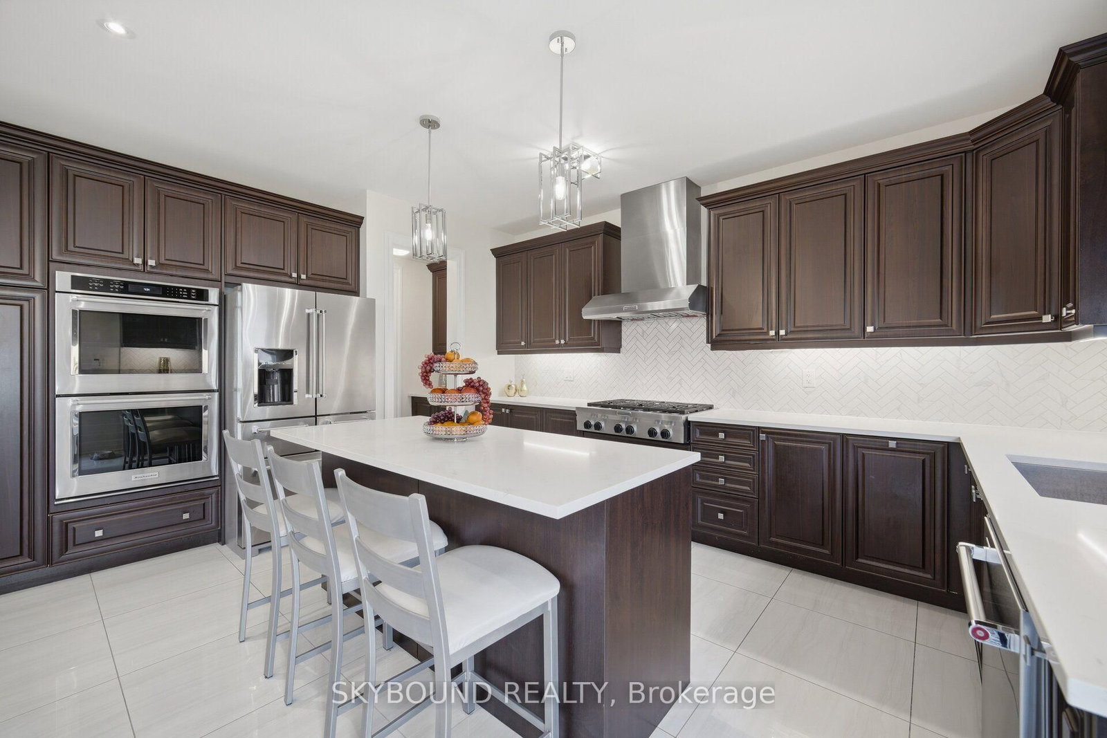 14 Goodwin Court • East Gwillimbury, ON photo 10