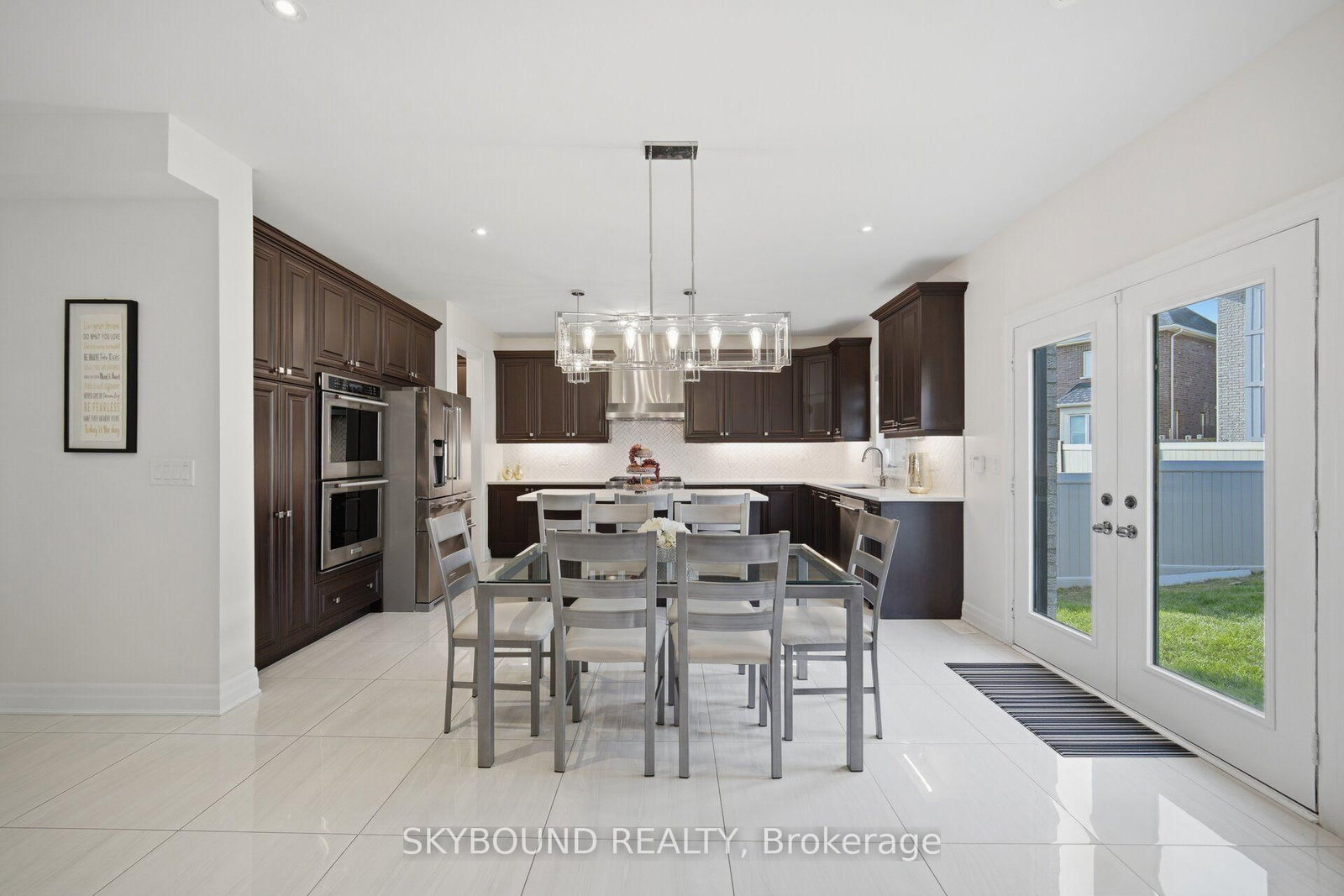 14 Goodwin Court • East Gwillimbury, ON photo 9