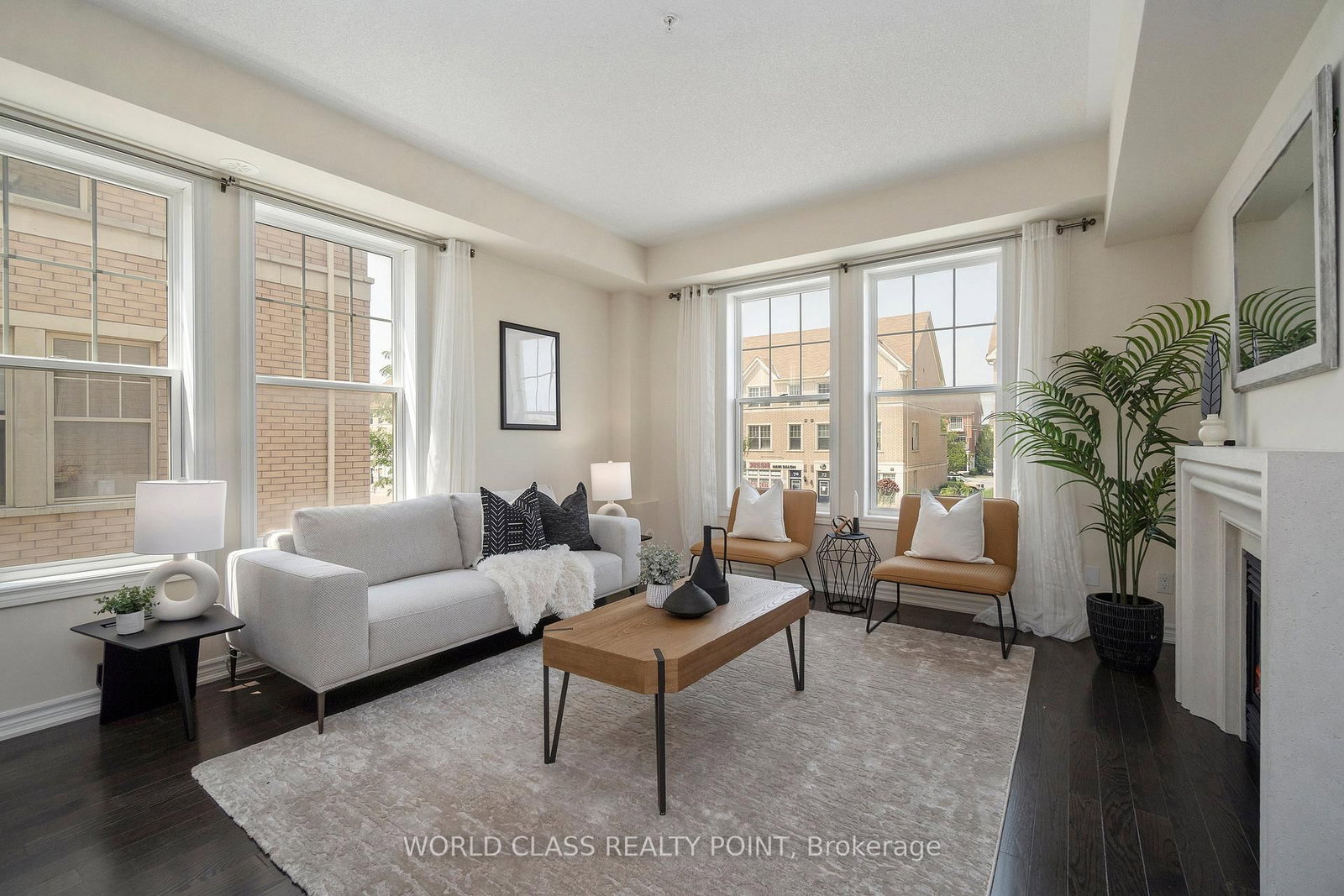 73 Cathedral High Street • Markham, ON photo 10