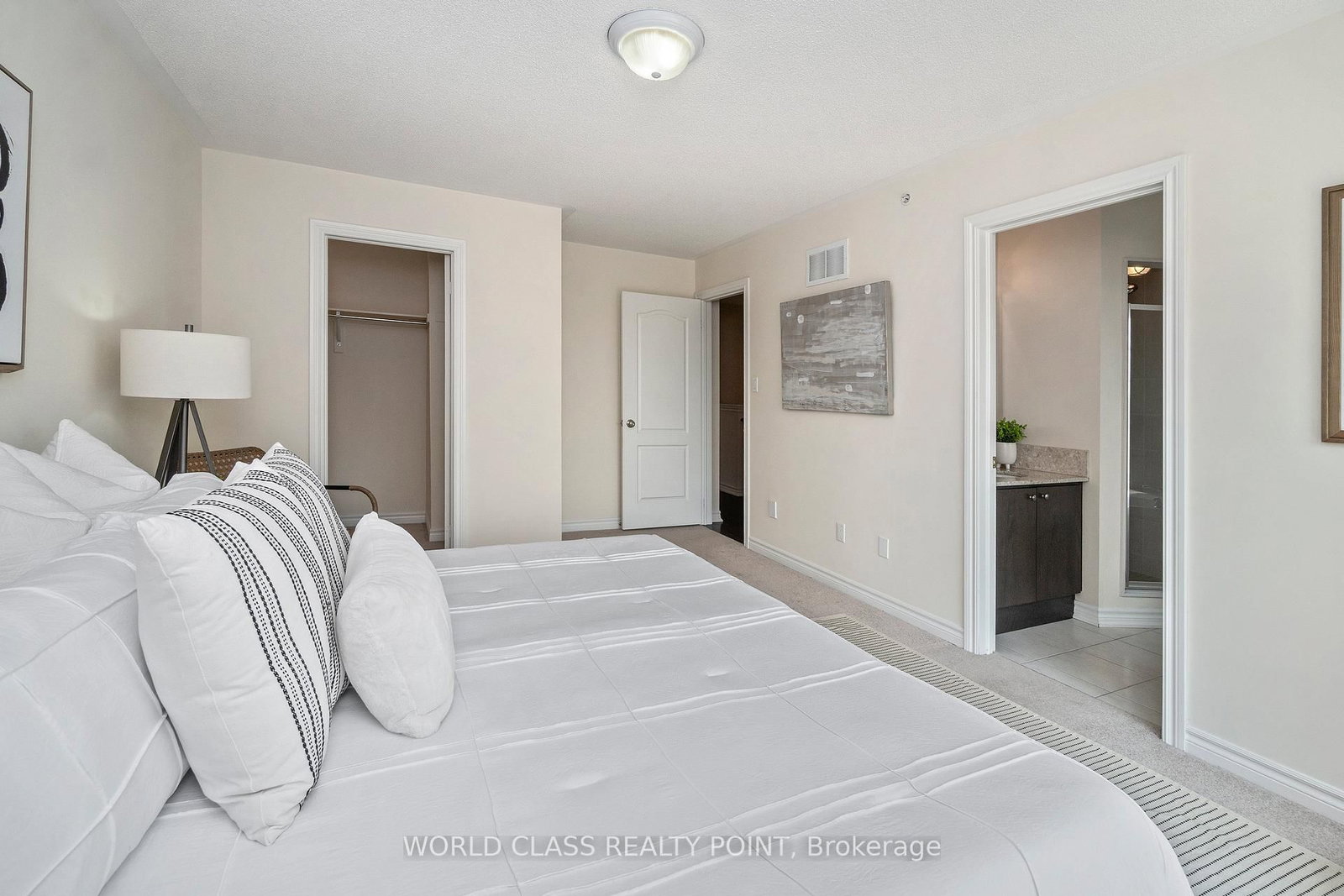 73 Cathedral High Street • Markham, ON photo 20