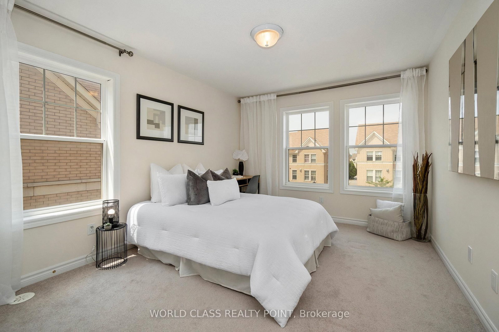 73 Cathedral High Street • Markham, ON photo 24