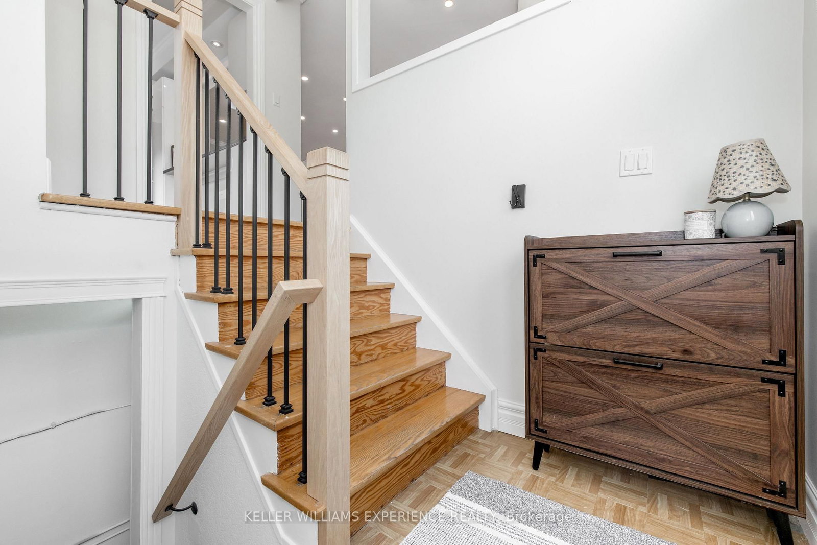 94 Back Street • Bradford West Gwillimbury, ON photo 4