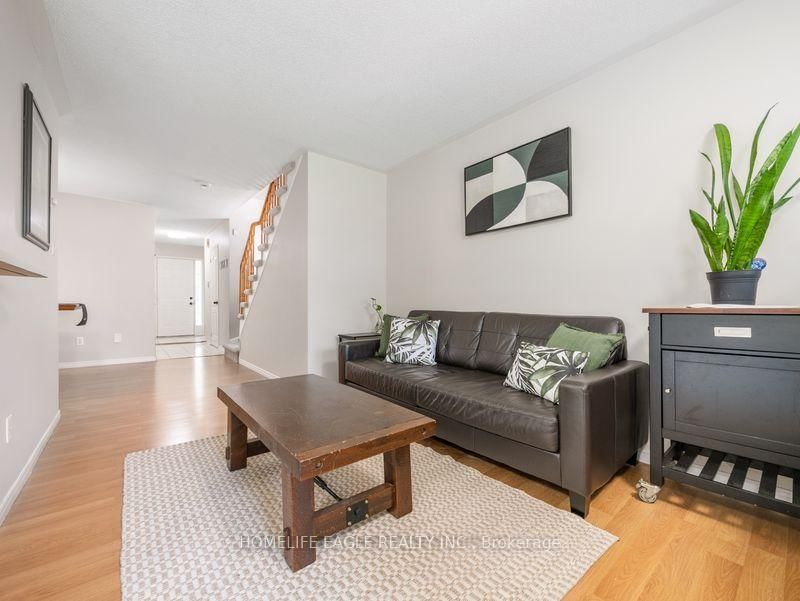 479 Heddle Crescent • Newmarket, ON photo 9