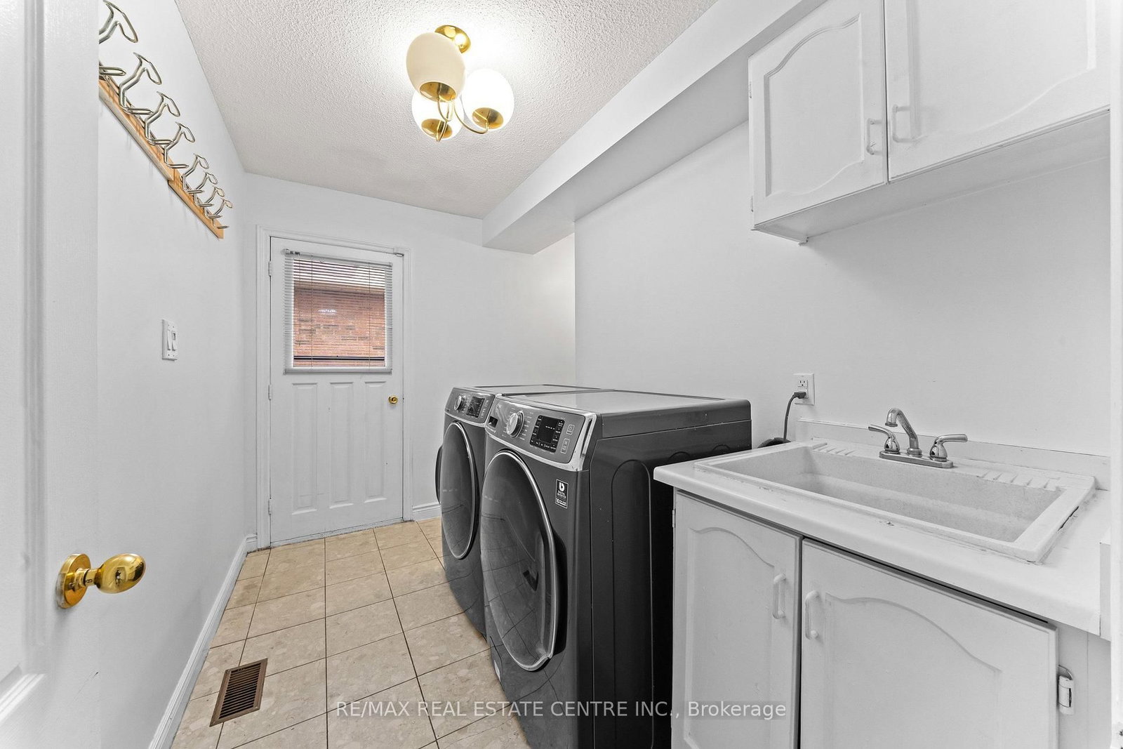 2 Hollyburn Court • Vaughan, ON photo 21