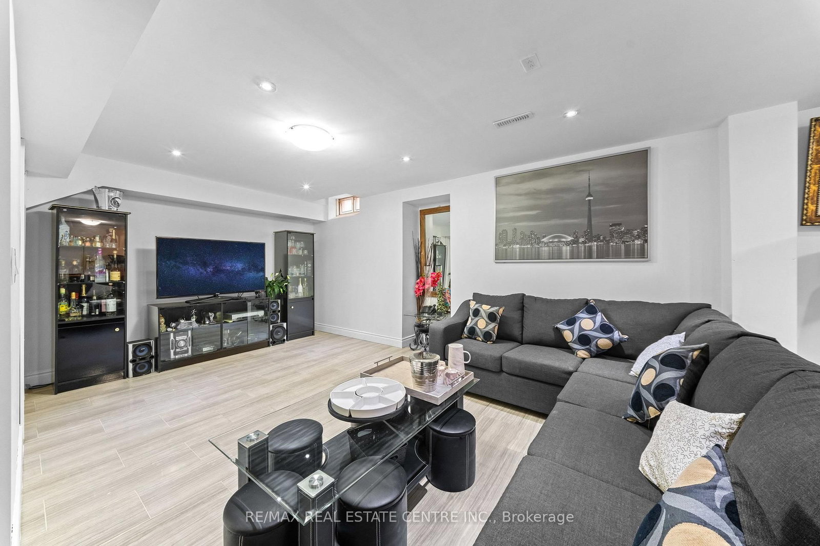 2 Hollyburn Court • Vaughan, ON photo 33