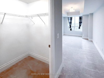 21 Upper Duke Crescent • #404 • Markham, ON photo 4