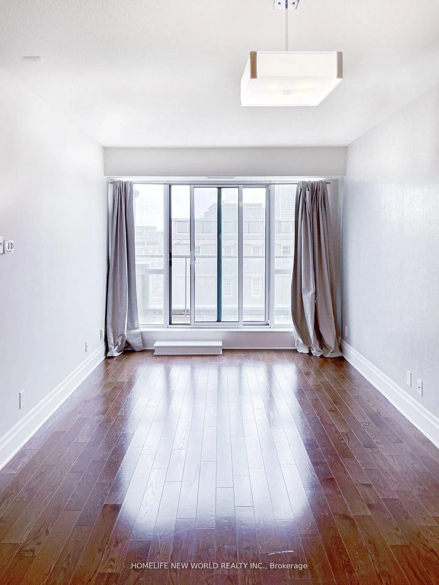 21 Upper Duke Crescent • #404 • Markham, ON photo 8