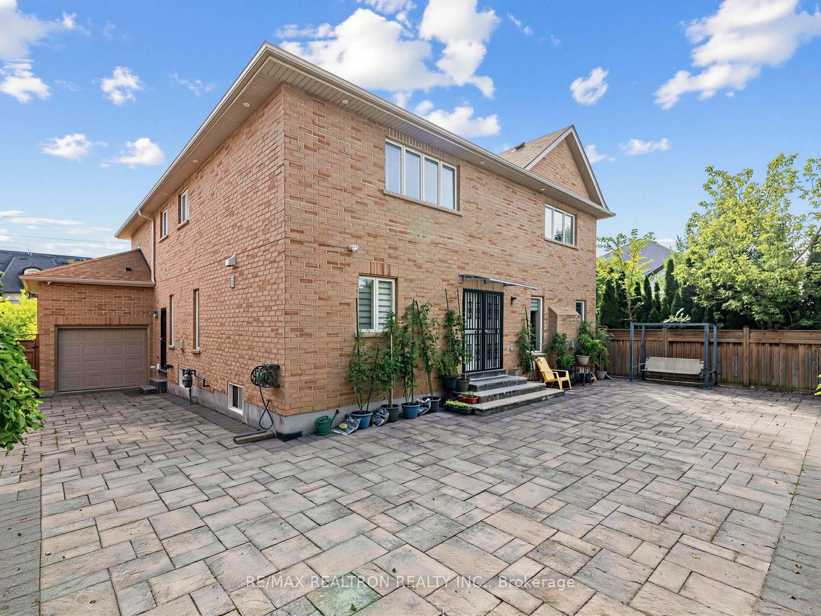 12 Anglin Drive • Richmond Hill, ON photo 40