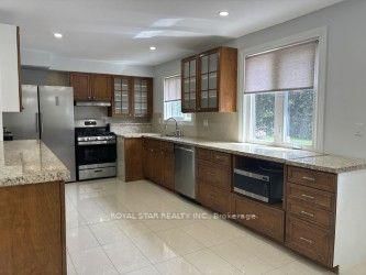 29 Westwood Lane • Richmond Hill, ON photo 6