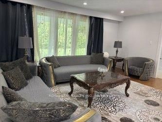 29 Westwood Lane • Richmond Hill, ON photo 9