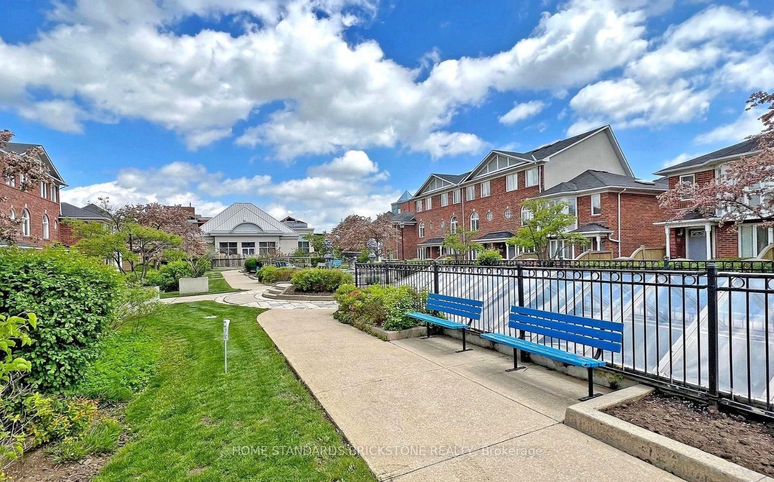 169-18 Clark Ave, Vaughan, view 3