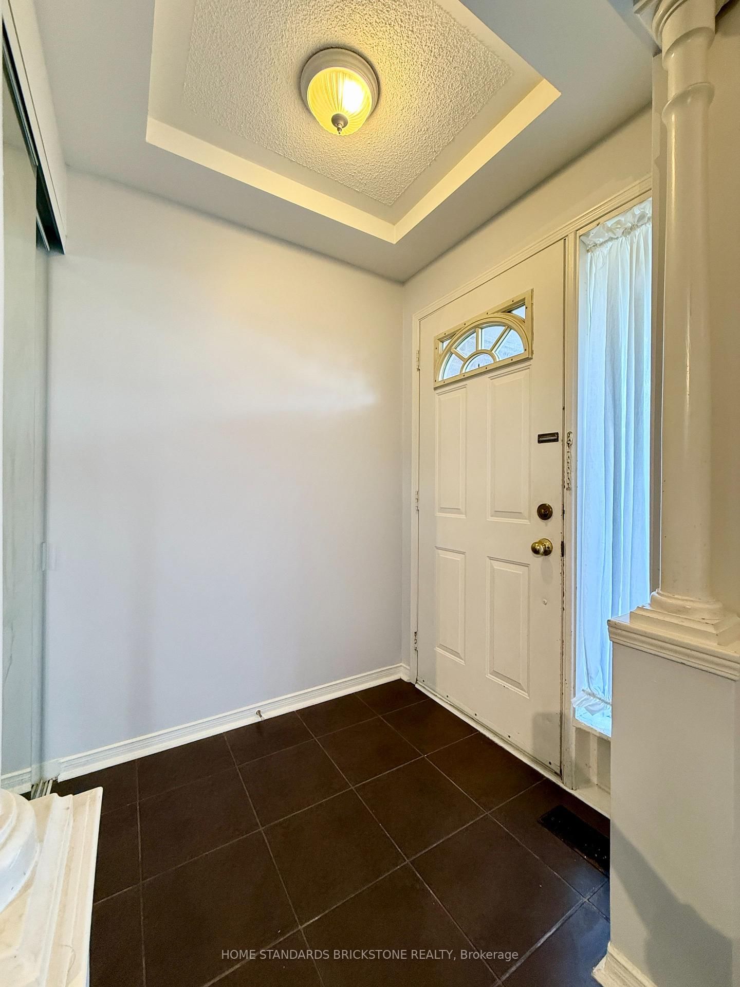 169-18 Clark Ave, Vaughan, view 6