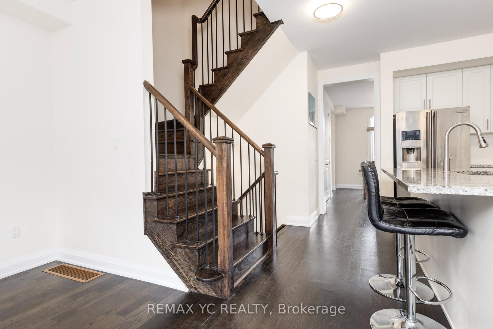 33 Duncombe Lane • Richmond Hill, ON photo 19