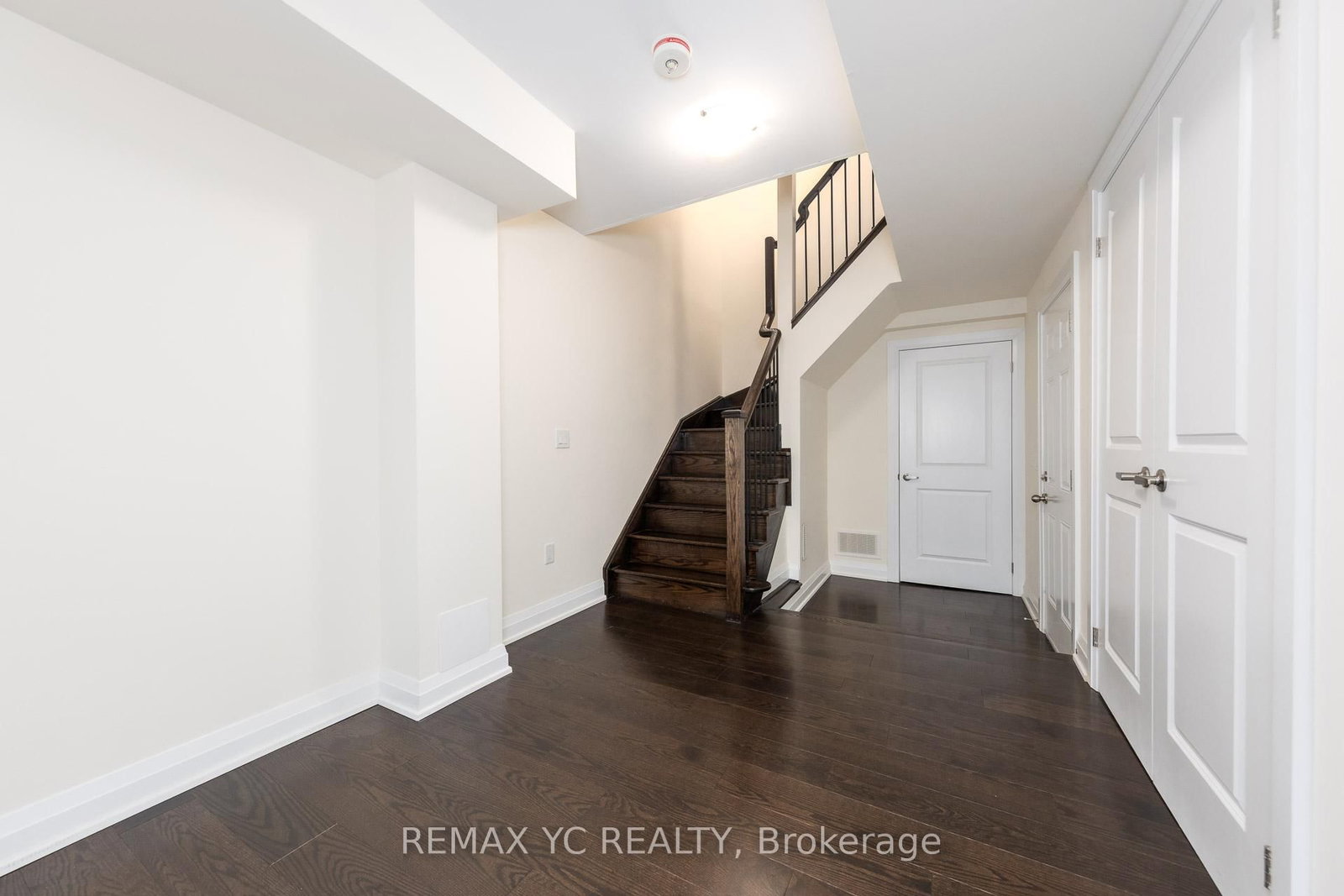 33 Duncombe Lane • Richmond Hill, ON photo 34