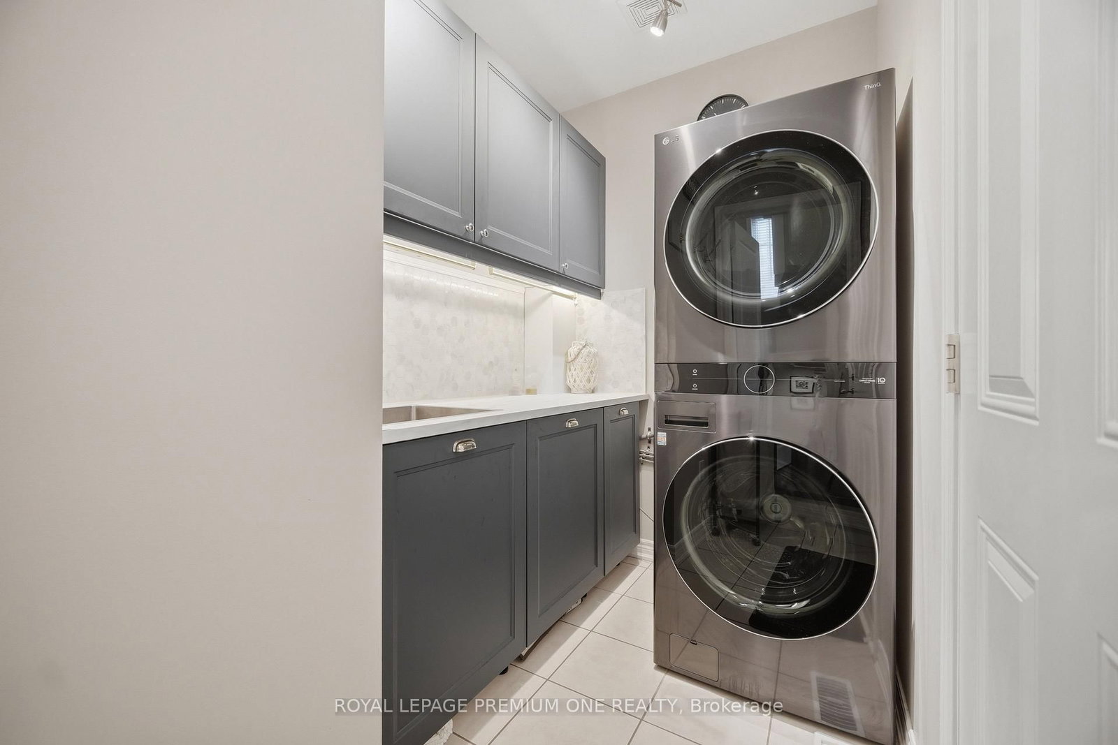 114 Bellini Avenue • Vaughan, ON photo 19